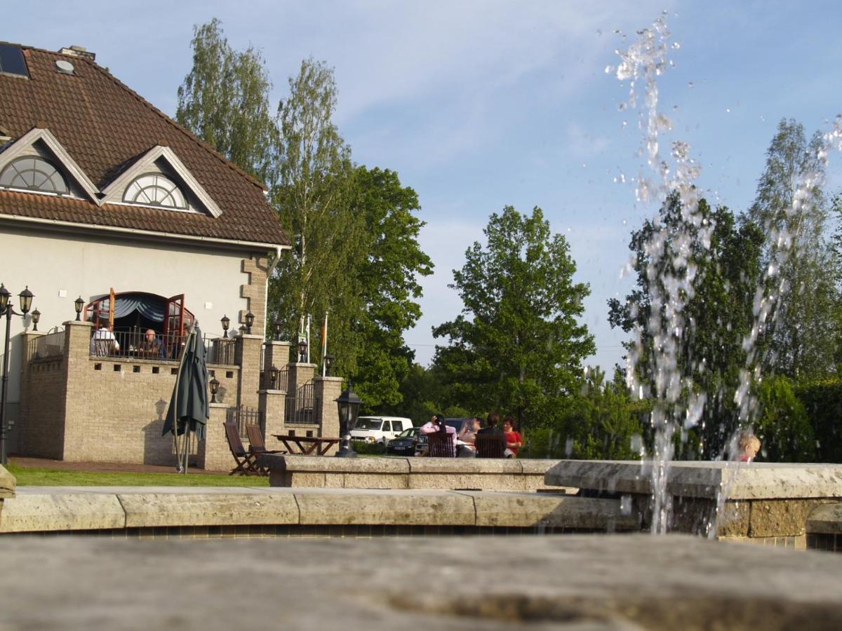 Hotell De Tolly Torva Exterior photo